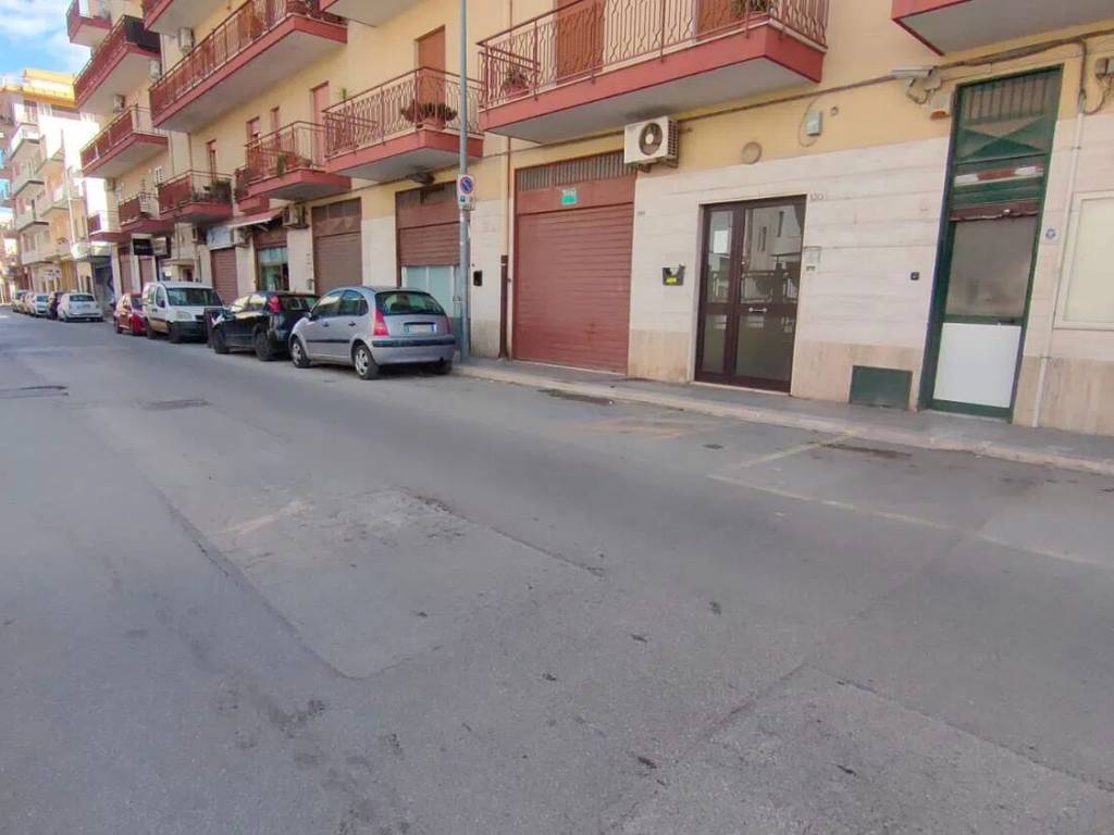 negozio in vendita a Bitonto