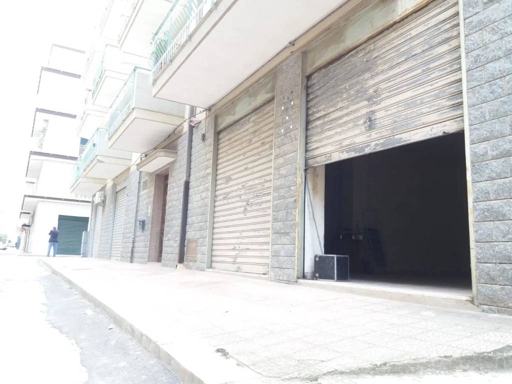 negozio in vendita a Bitonto