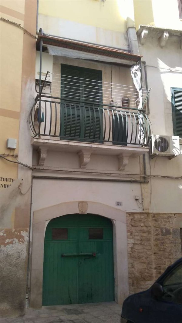 appartamento in vendita a Bitonto in zona Borgo Antico