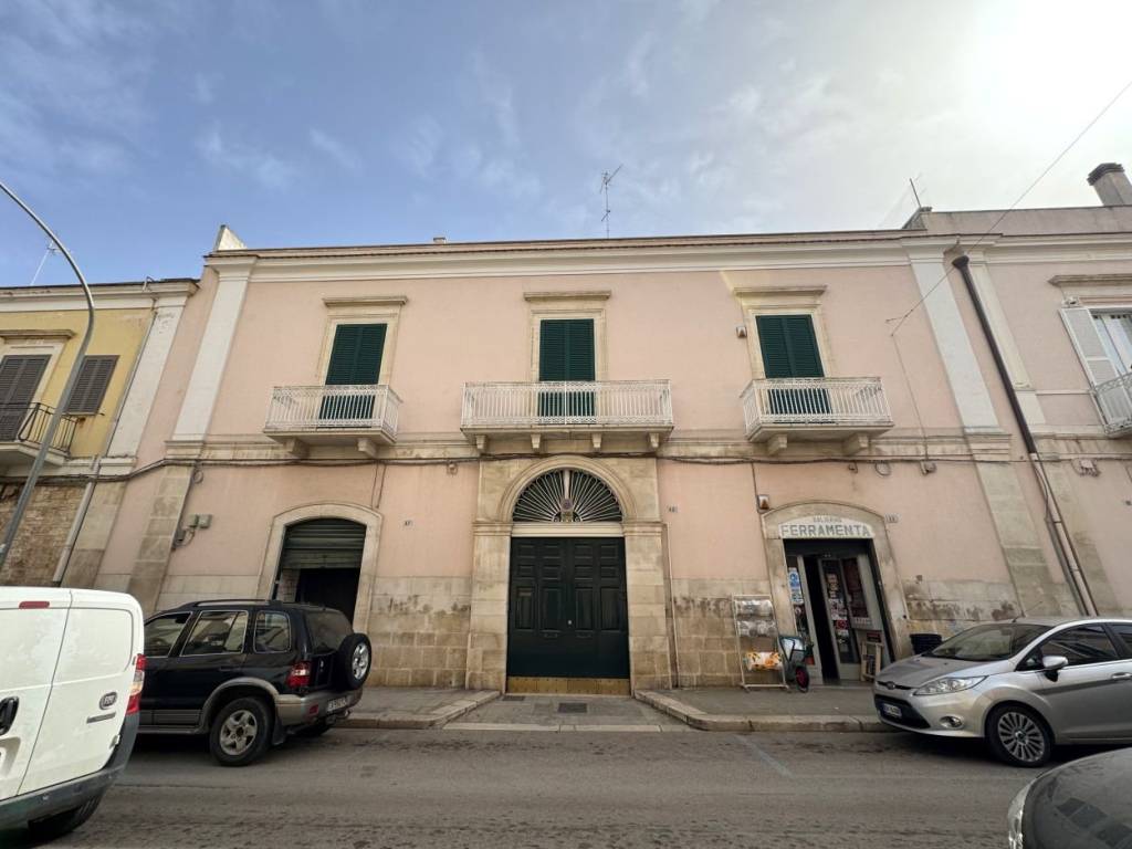 intera palazzina in vendita a Bitonto