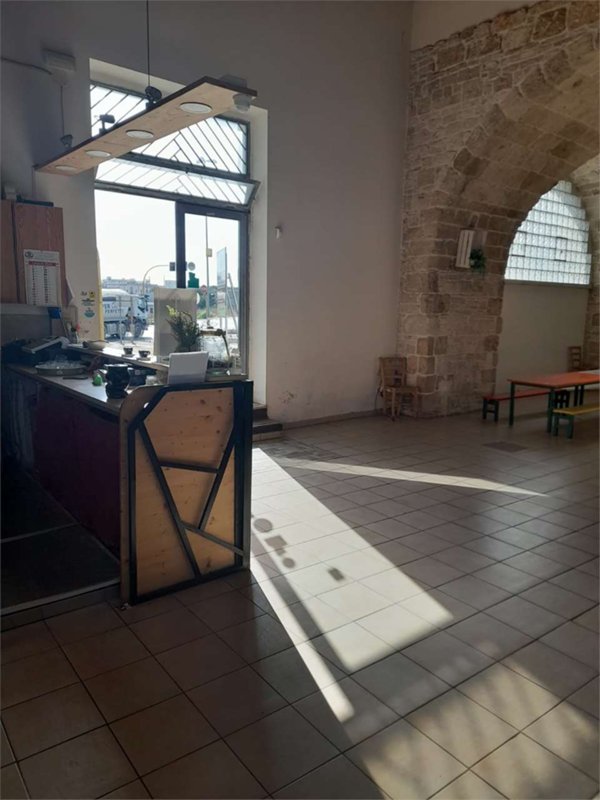 negozio in vendita a Bitonto