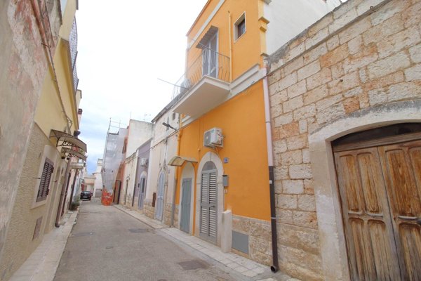 casa indipendente in vendita a Bitonto in zona Centro Città