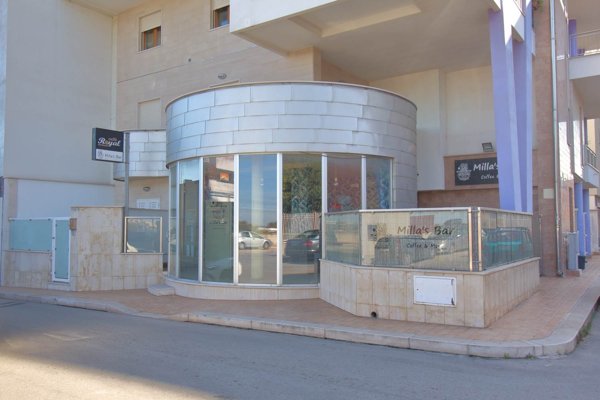 locale commerciale in vendita a Bitonto