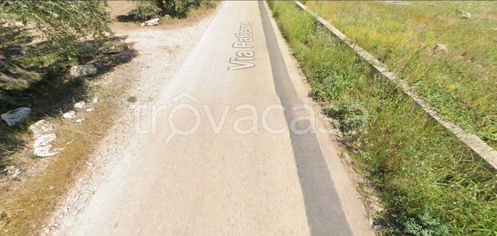 locale commerciale in vendita a Bitonto