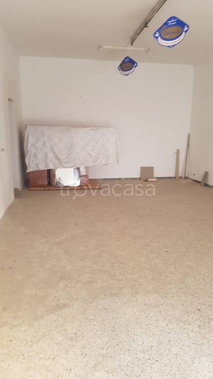 negozio in vendita a Bitonto