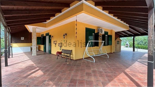 casa indipendente in vendita a Bitonto