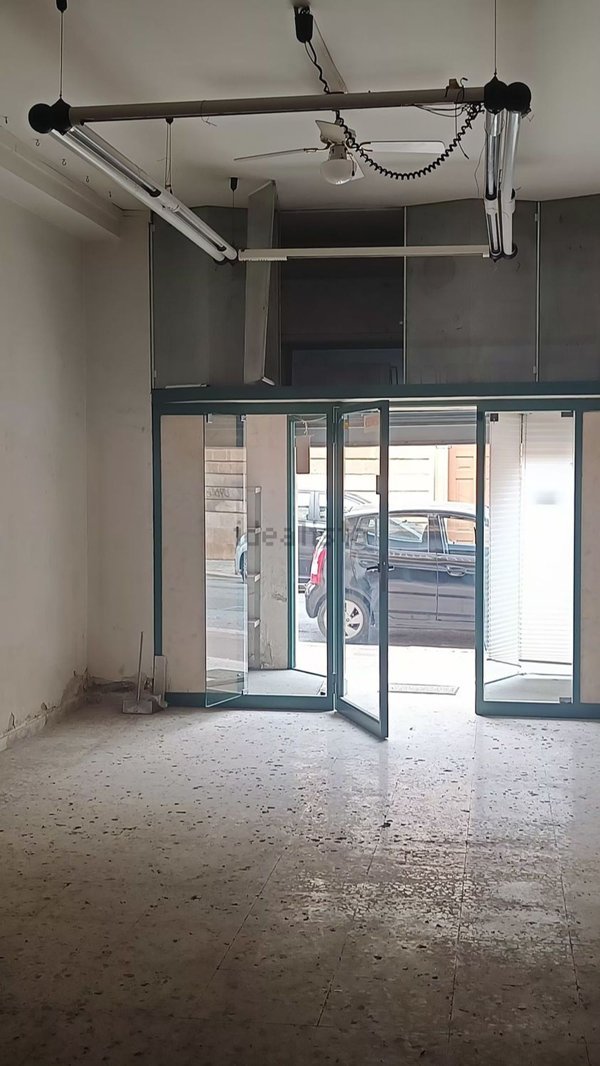 locale commerciale in vendita a Bitonto in zona Borgo Antico