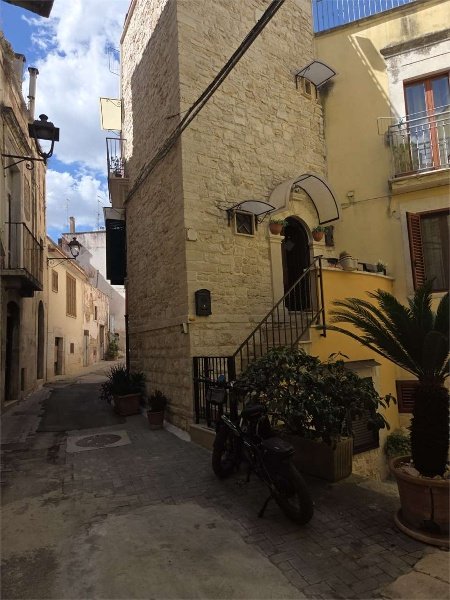 casa indipendente in vendita a Bitonto in zona Borgo Antico