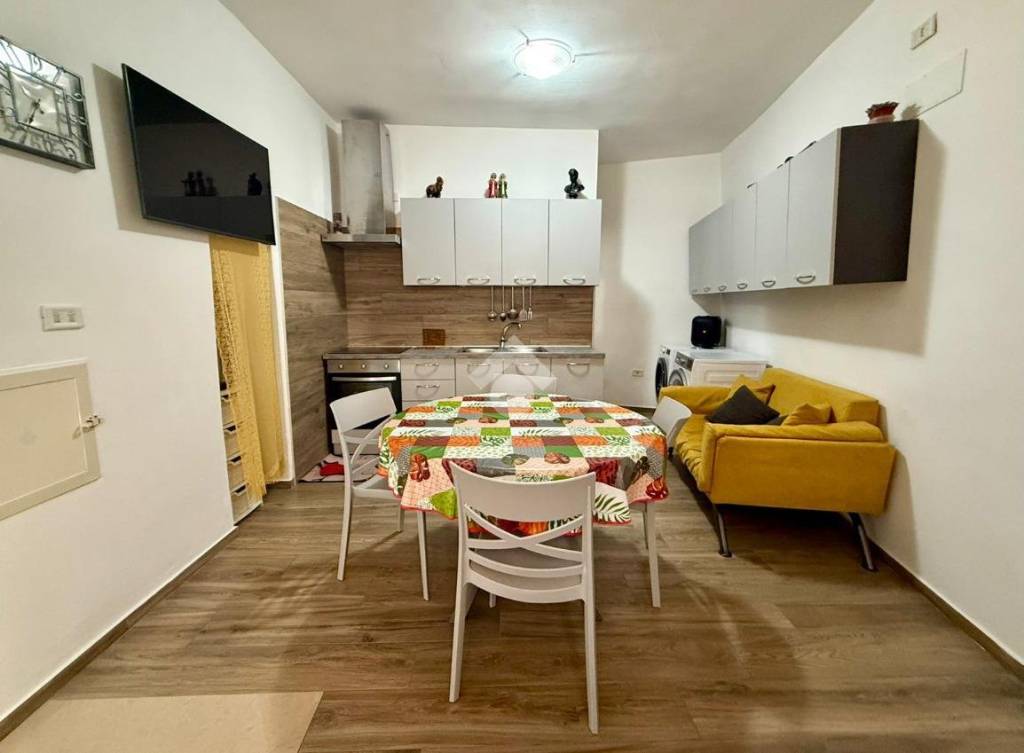 casa indipendente in vendita a Bitonto in zona Borgo Antico