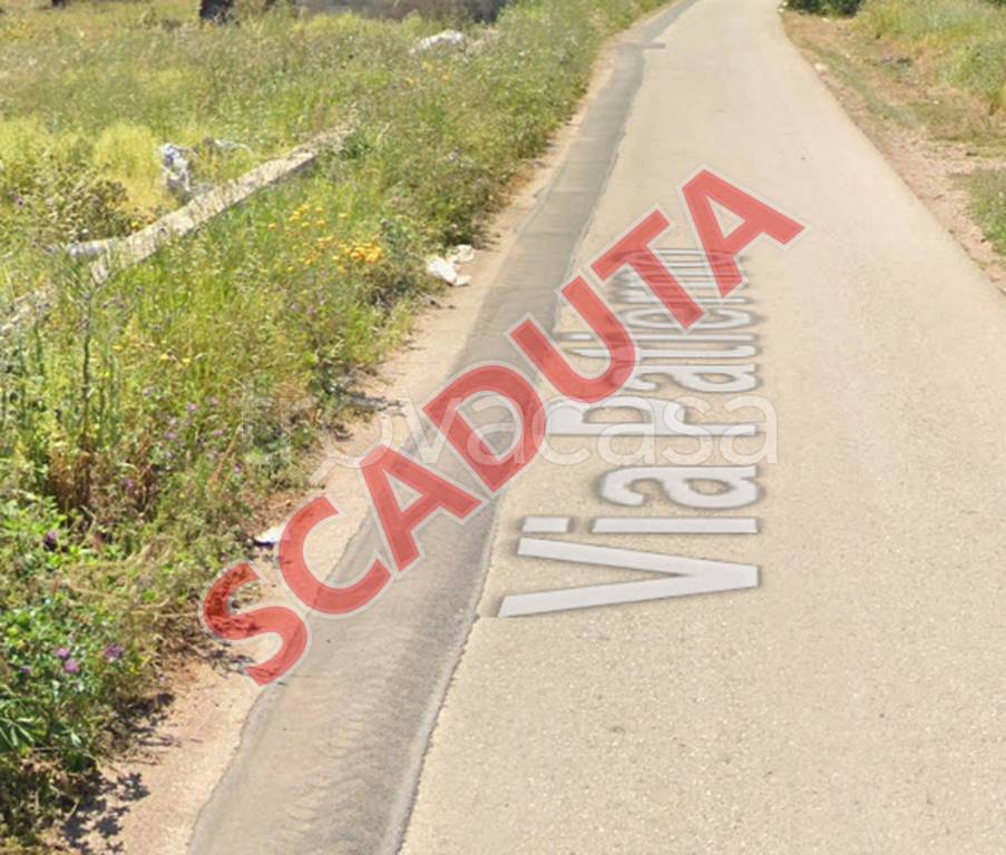 locale commerciale in vendita a Bitonto