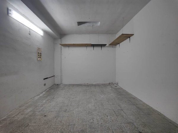 locale di sgombero in vendita a Bitonto