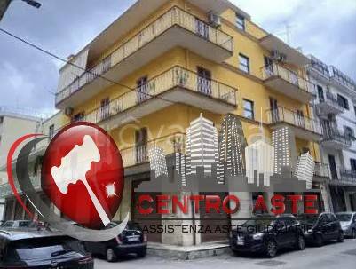 locale commerciale in vendita a Bitonto