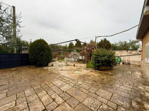 casa indipendente in vendita a Bitonto