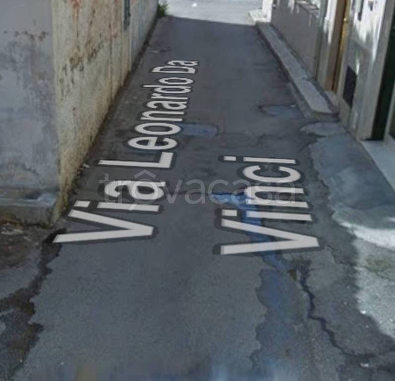 locale commerciale in vendita a Bitonto