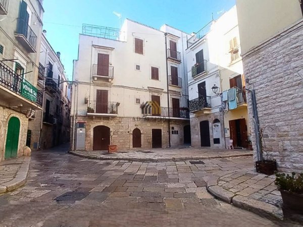 casa indipendente in vendita a Bitonto in zona Borgo Antico