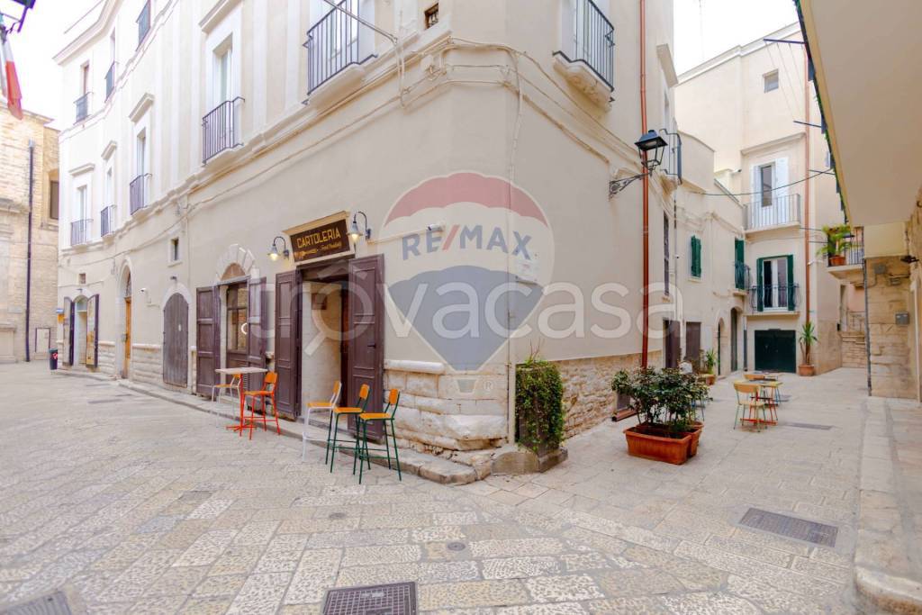 negozio in vendita a Bitonto in zona Borgo Antico