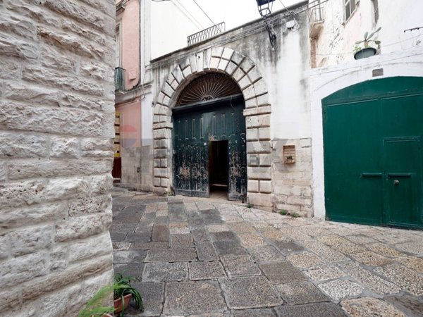appartamento in vendita a Bitonto in zona Borgo Antico