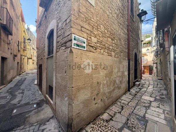 appartamento in vendita a Bitonto in zona Borgo Antico