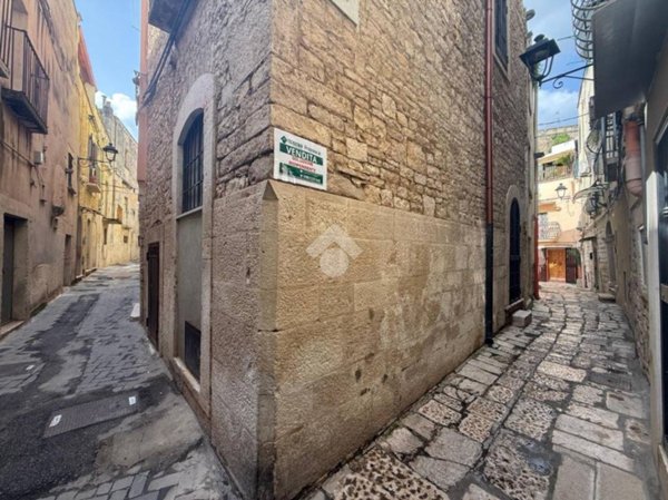 appartamento in vendita a Bitonto in zona Borgo Antico