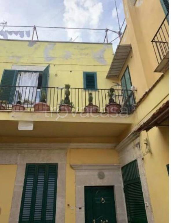 appartamento in vendita a Bitonto in zona Borgo Antico
