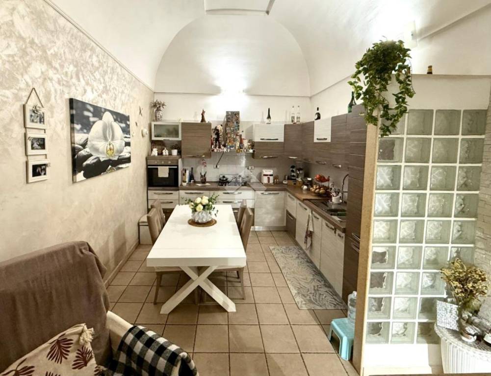 appartamento in vendita a Bitonto in zona Borgo Antico