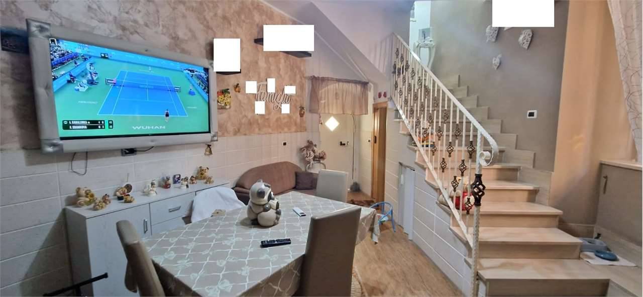casa indipendente in vendita a Bitonto in zona Borgo Antico