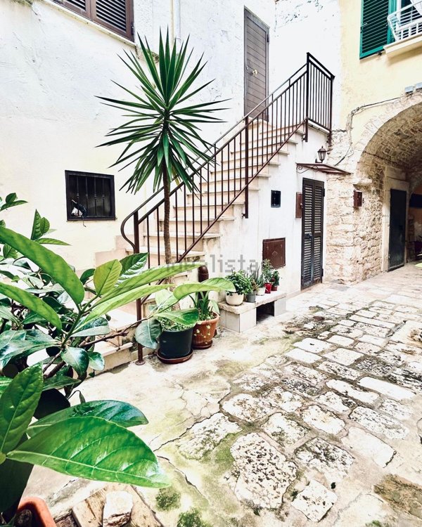 appartamento in vendita a Bitonto in zona Borgo Antico