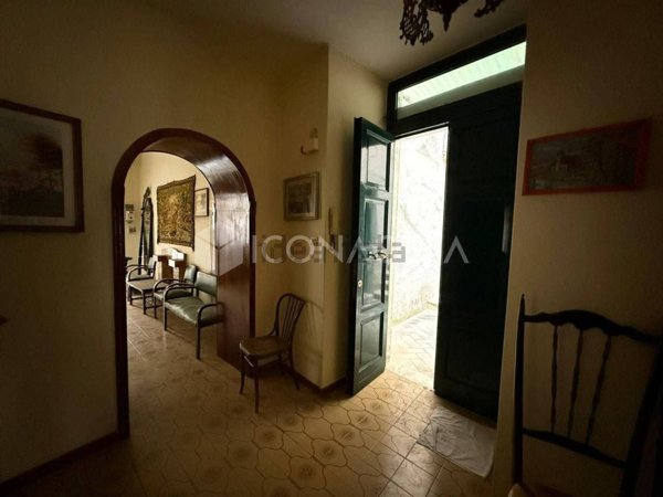 appartamento in vendita a Bitonto in zona Borgo Antico