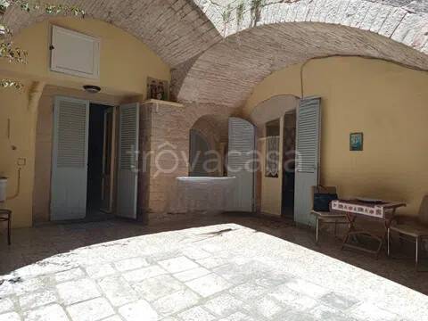 appartamento in vendita a Bitonto in zona Borgo Antico