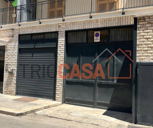 locale commerciale in vendita a Bitonto