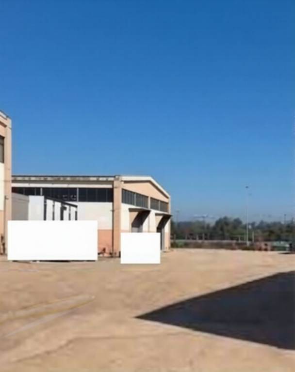 locale commerciale in vendita a Bitonto