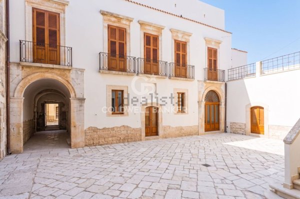 casa indipendente in vendita a Bitonto in zona Centro Città