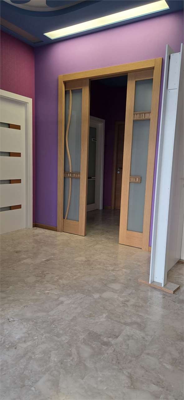 negozio in vendita a Bitonto in zona Centro Città