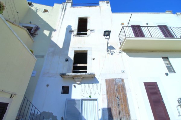 casa indipendente in vendita a Bitonto in zona Borgo Antico
