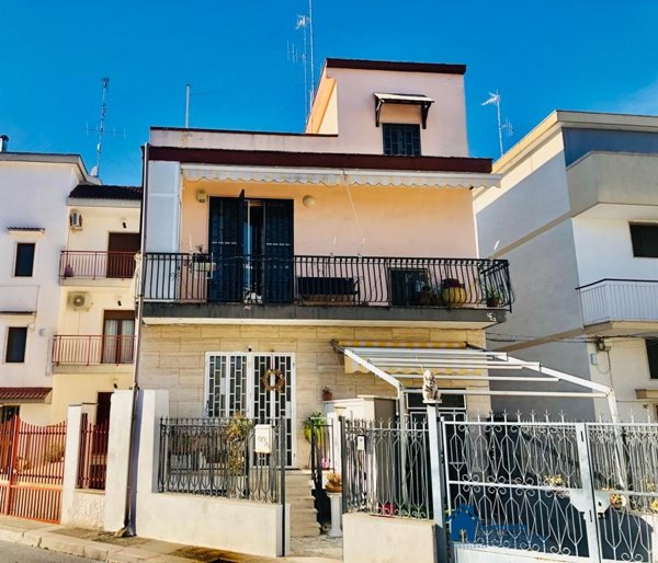 casa indipendente in vendita a Capurso