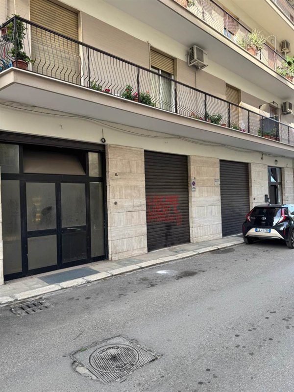 locale commerciale in vendita a Capurso