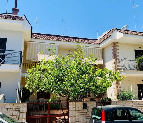 casa indipendente in vendita a Capurso