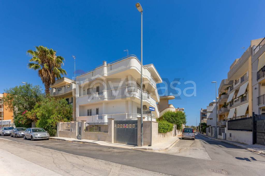 casa indipendente in vendita a Capurso