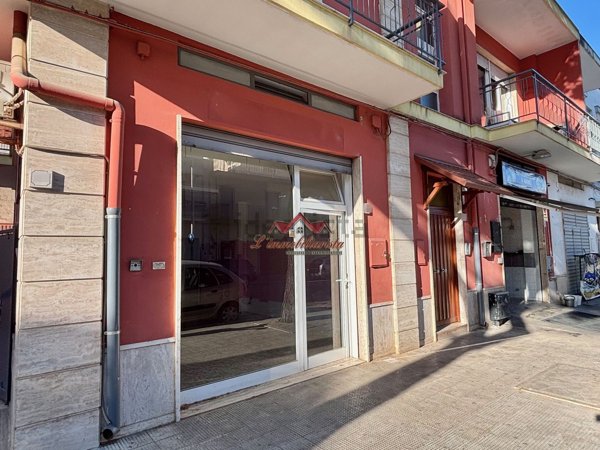 locale commerciale in vendita a Casamassima