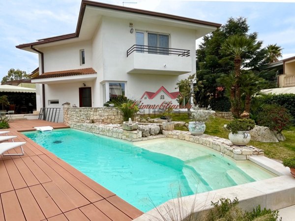 casa indipendente in vendita a Casamassima