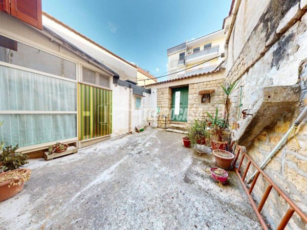 casa indipendente in vendita a Casamassima