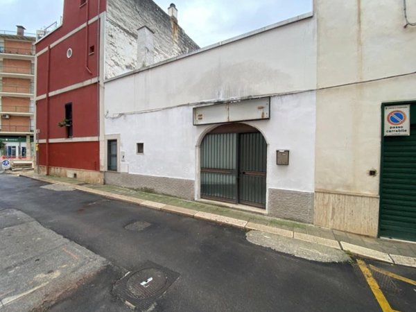 negozio in vendita a Casamassima