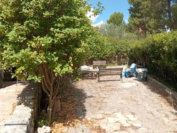 casa indipendente in vendita a Cassano delle Murge