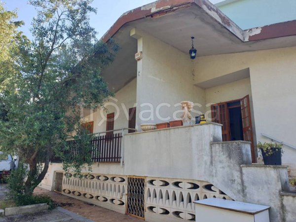 casa indipendente in vendita a Cassano delle Murge