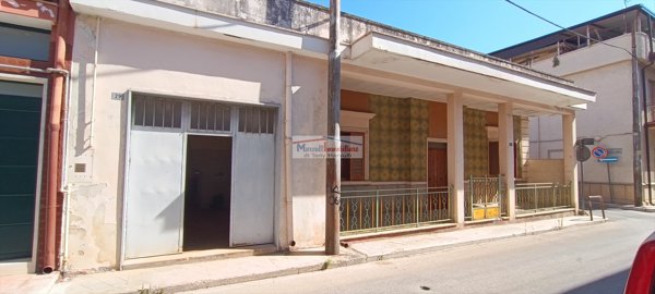 casa indipendente in vendita a Cassano delle Murge
