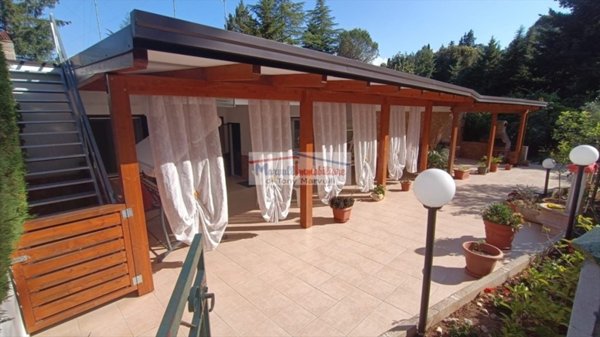 casa indipendente in vendita a Cassano delle Murge