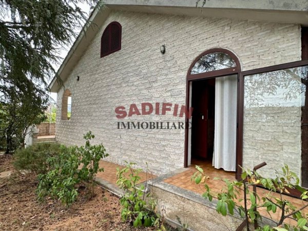 casa indipendente in vendita a Cassano delle Murge