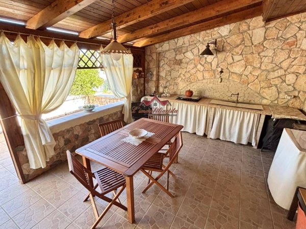 casa indipendente in vendita a Cassano delle Murge