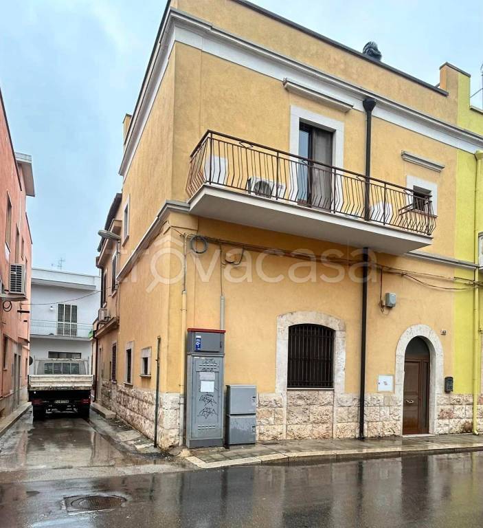 casa indipendente in vendita a Cassano delle Murge