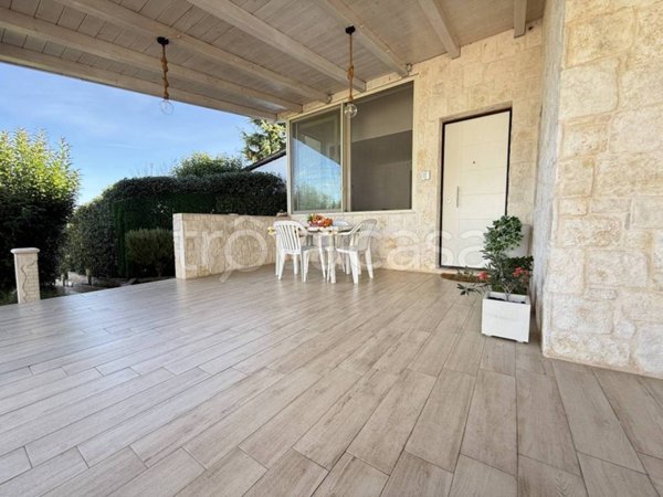 casa indipendente in vendita a Cassano delle Murge